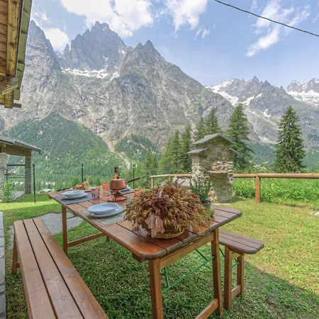 Casa vacanze Girasole Val Veny Cir Vda 0151 Courmayeur